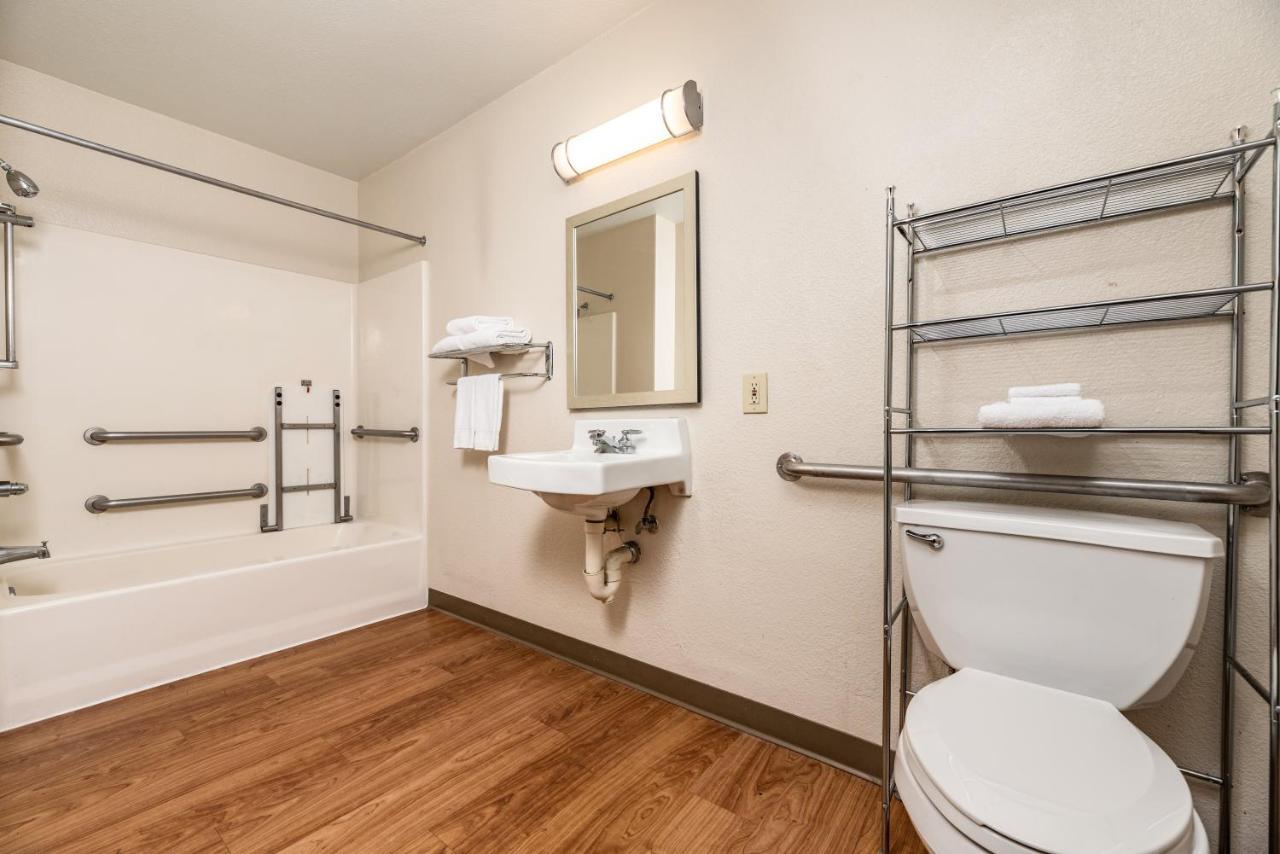 Hometowne Studios By Red Roof Fresno - West Luaran gambar