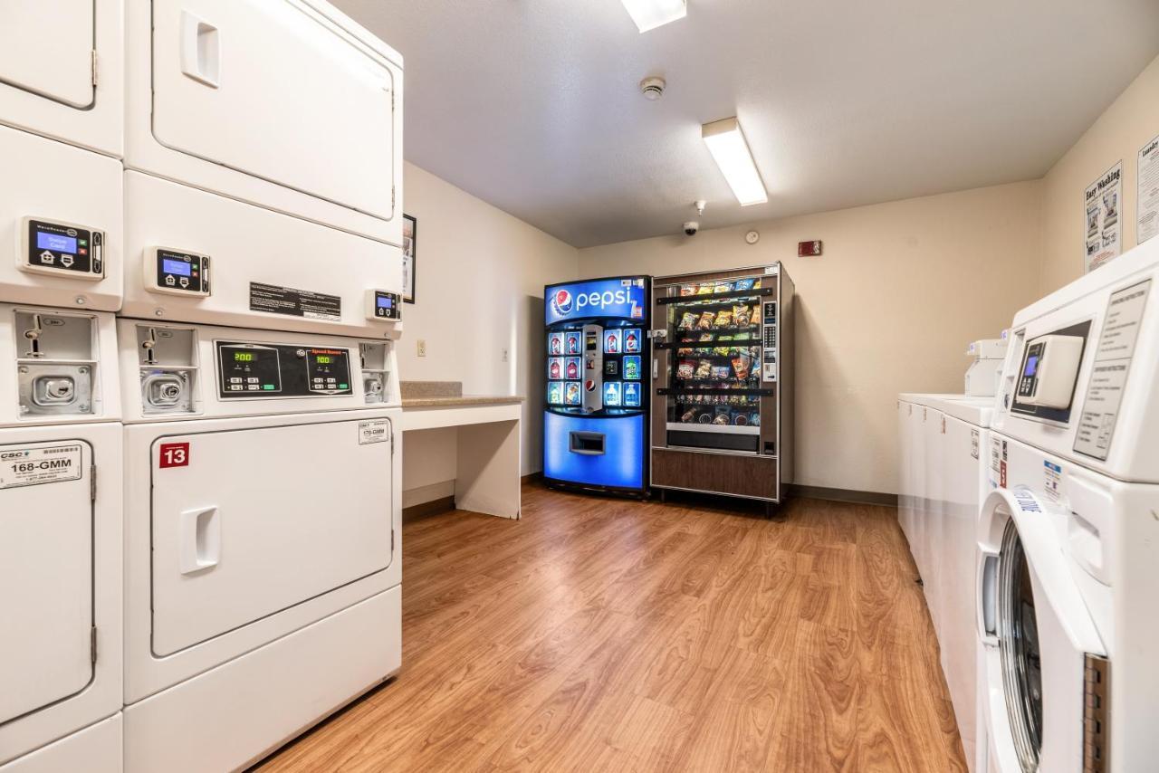 Hometowne Studios By Red Roof Fresno - West Luaran gambar